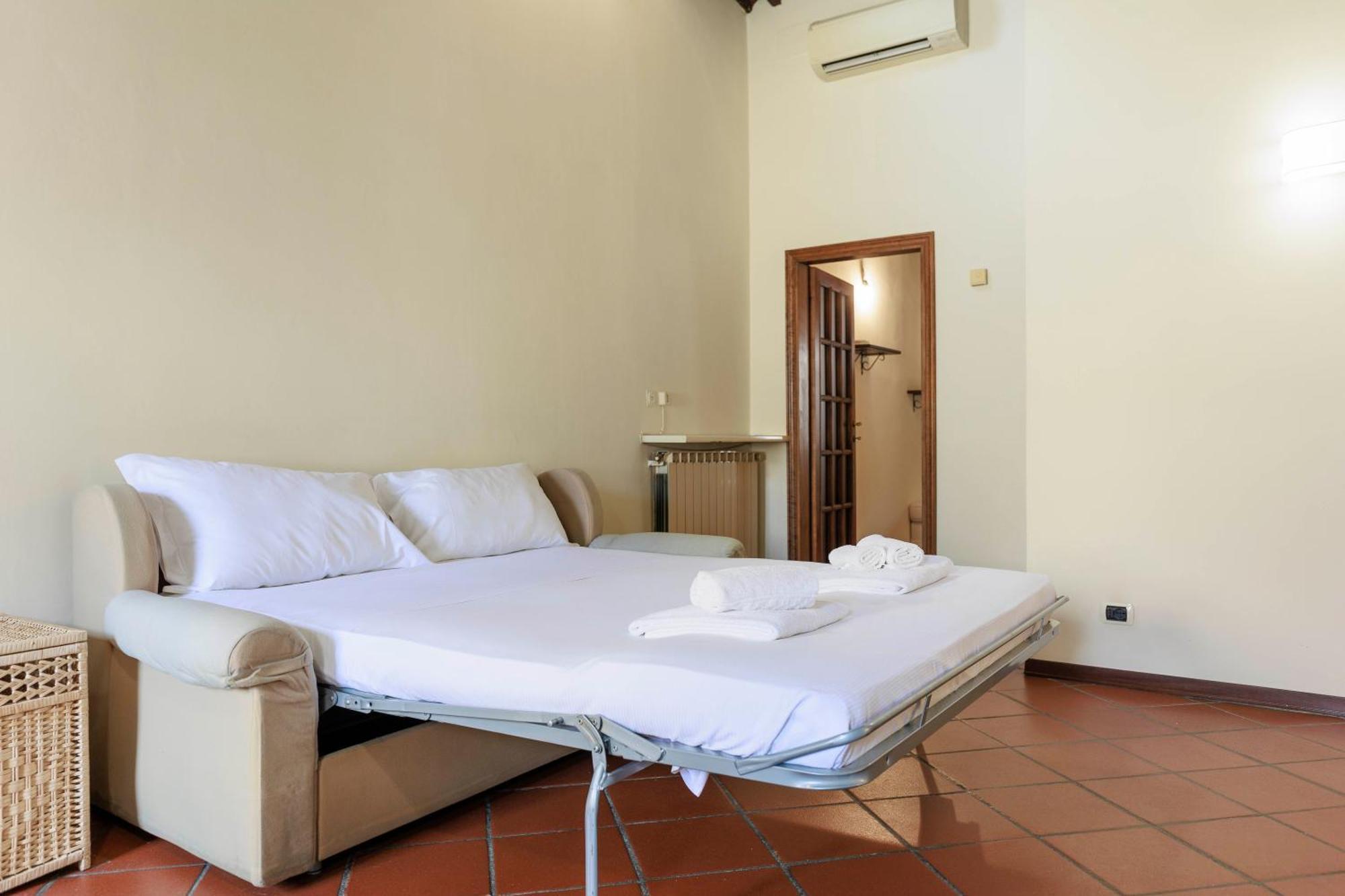 San Frediano Comfortable Apartment Florenz